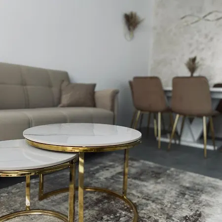 Ivory Luxe Appartement Braşov