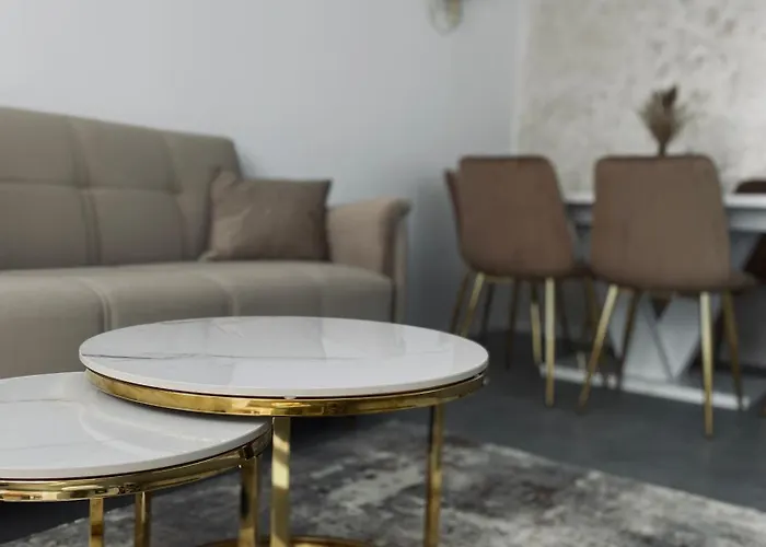 Ivory Luxe Апартаменты Брашов